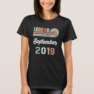 Legend Seit September 2019 3 Jahre alt Vintag Bi T-Shirt