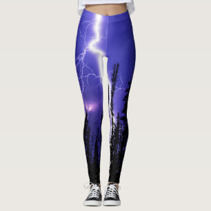 Leggings bel orage sur la forêt