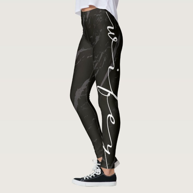Leggings Calligraphie de Wifey en marbre noir (Gauche)