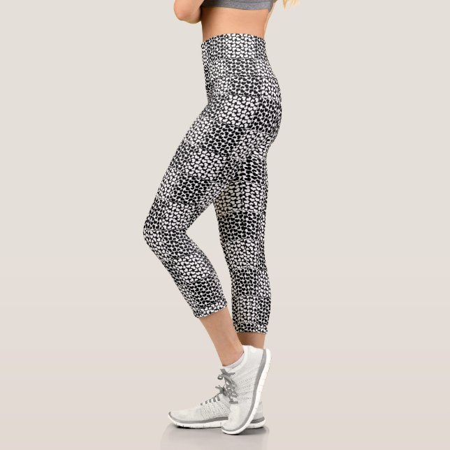 Leggings Capri à damiers Amour en noir et blanc (Gauche)