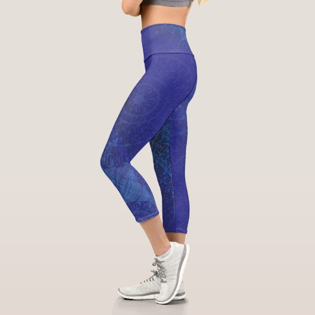 Leggings Capri Acceptation | Médaillons de violet violet bleu Ind (Gauche)