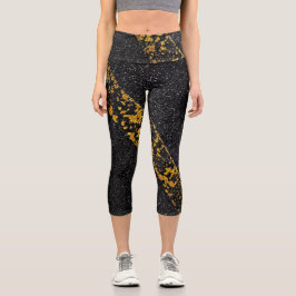 Leggings Capri Ancien trait jaune peint sur la route asphaltée