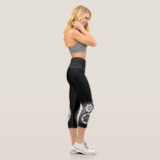 Leggings Capri Black and Silver Floral Yin Yang