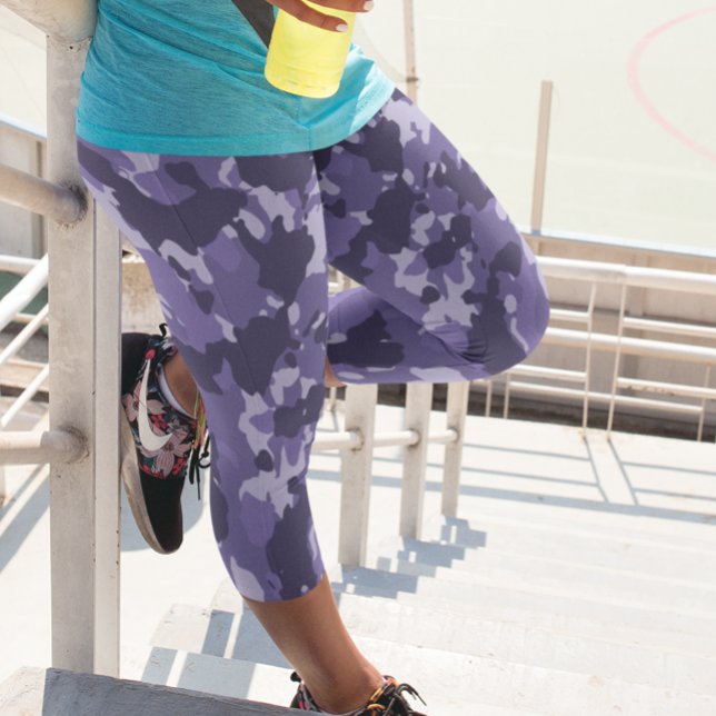 Leggings Capri Camouflage de l'armée militaire violette (Créateur téléchargé)