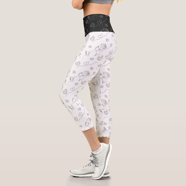 Leggings Capri Coeurs et papillon pour femmes - Un modèle d'art e (Gauche)