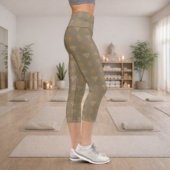 Leggings Capri Golden Mandala Elephant Hamsa Hand -Boho Art Print (Créateur téléchargé)