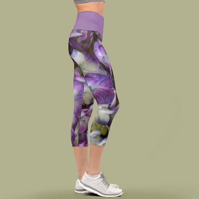 Leggings Capri Hydrangea Florale Violet Botanique Chic (Créateur téléchargé)