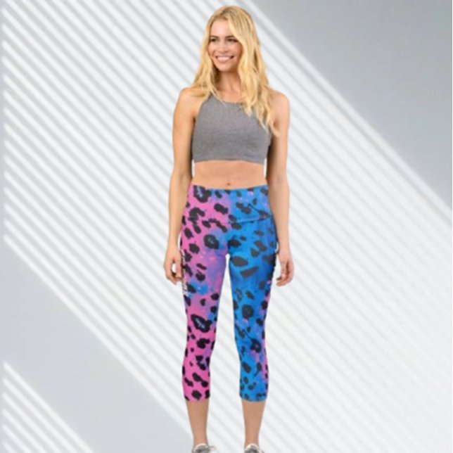 Leggings Capri Libérez votre style avec la puissance de Neon Leop (Express your unique style with Neon Leopard GRL Power Capri Leggings)