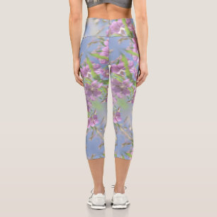 Leggings Capri Pale Pastel Blue Sky Fleurs sauvages violet rose