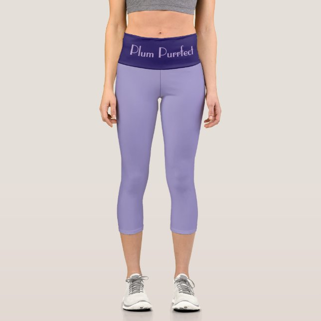 Leggings Capri "PLUM PURRFRCT" Custom High-Waisted Capri Pants (Recto)