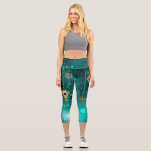 Leggings Capri Skeleton Keys on Green Background