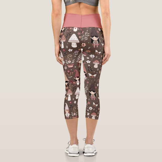 Leggings Capri Whimsical Fair Gnomes and Mushrooms Personalized (Verso)