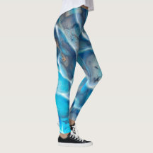 Conception avec de l'eau transparente bleue