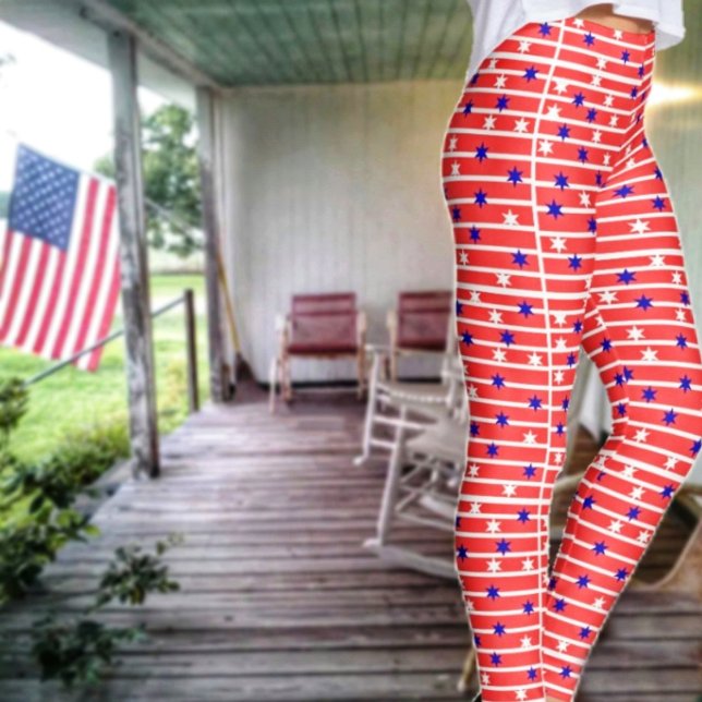 Leggings Étoiles de drapeau (Blend in with the crowd, as you display your patriotism, wearing these Flag Stripes Leggings!)