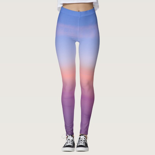 Leggings Guêtres "logées et nourries" de ciel de lavande (Devant)