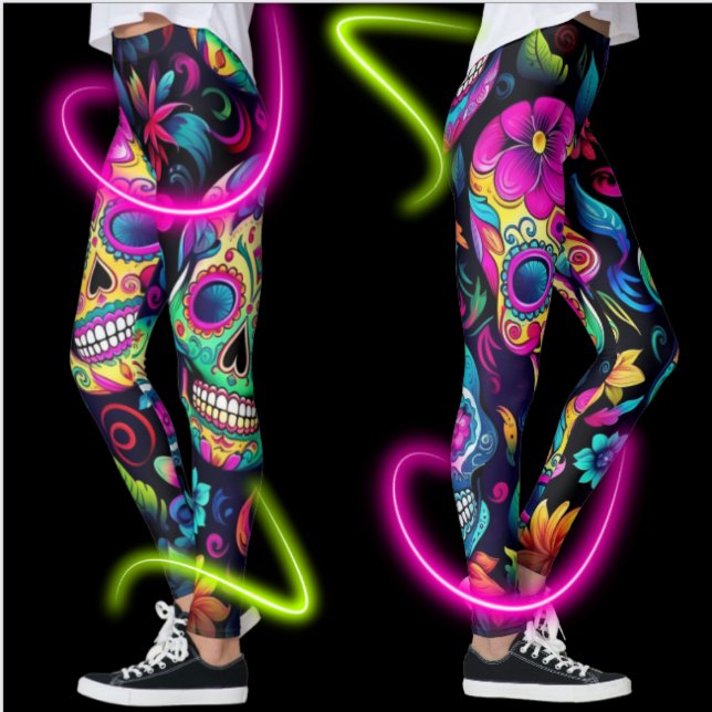 Leggings Jour des crânes de sucre néon morts (Bold sugar skulls on leggings for your holiday and winter festivities.  Statement making!)