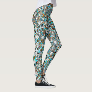 Leggings Morceau bleuté perforé sur la texture blanche