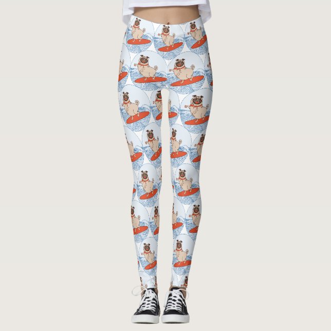 Leggings Vague à cheval heureux chien de carlin sur la plan (Devant)