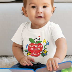 Lehren beginnt bei Zuhause - Puzzles, Blocks und A Baby Strampler