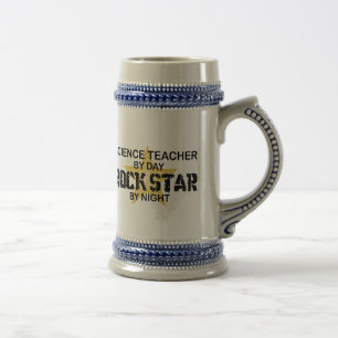 Lehrer für Wissenschafts-Rockstar bis zum Nacht Bierglas