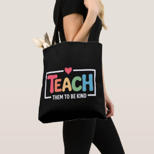 Lehrer lehren sie, freundlich zur Rückkehr zur Sch Tasche