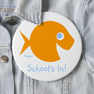 Lehrer zurück zur Schule in Niedlichen Goldfish Button