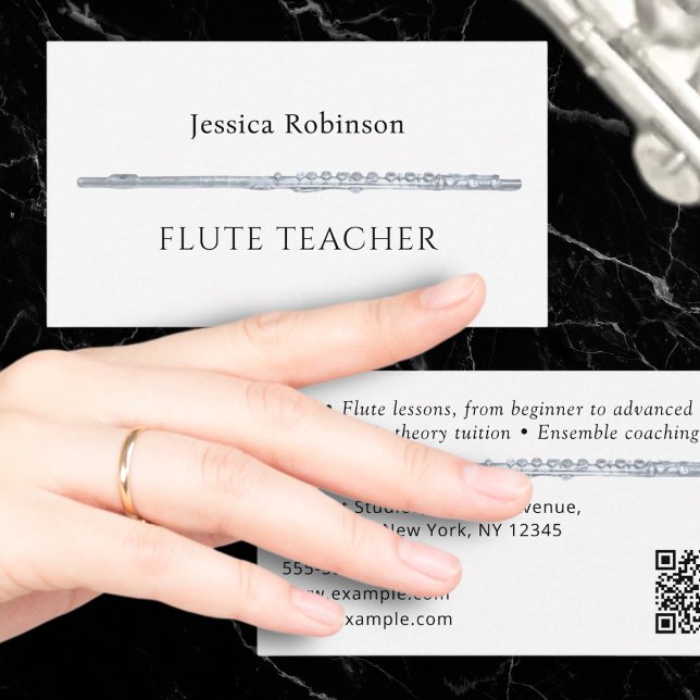 Lehrerin für Musikinstrument Visitenkarte (A business card for a flute teacher, with scannable QR code and stylish black and white design)