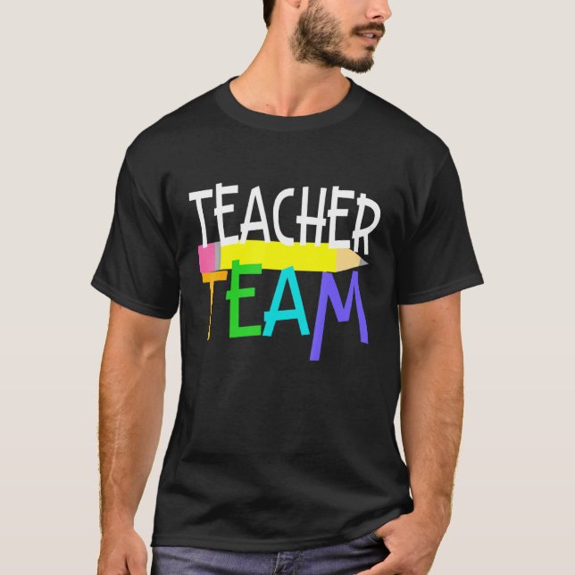 Lehrerteam - farbenfrohe Studentin im Stift T-Shirt (Vorderseite)