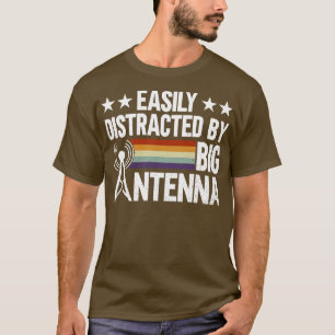 Leicht abgelenkt durch große Antenne Ham Radio O T-Shirt