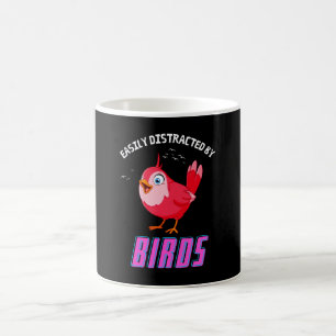Leicht abgelenkt durch Vogelbeobachtung Kaffeetasse