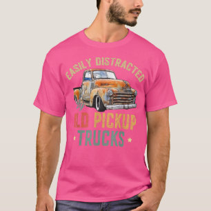 Leicht abgelenkt von alten Lieferwagen LKWs Funny T-Shirt
