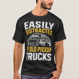 Leicht abgelenkt von alten Lieferwagen-LKWs Vintag T-Shirt