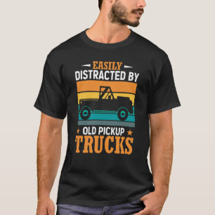 Leicht abgelenkt von alten LKW-Sammlern aus Liefer T-Shirt