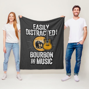 Leicht abgelenkt von Bourbon und Musik Fleecedecke