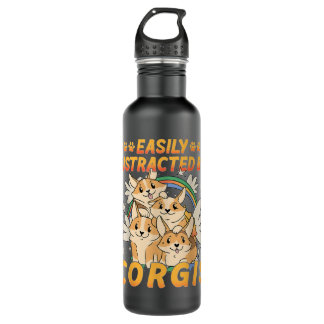 Leicht abgelenkt von Corgis Edelstahlflasche