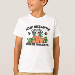Leicht abgelenkt von Pflanze und Racons süß T-Shirt