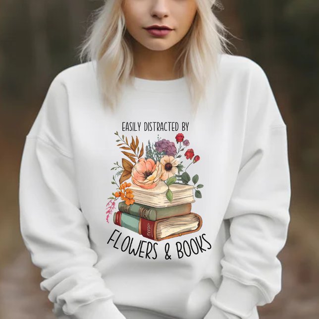 Leicht abgelenkte Blume Bücher mit elegantem Blume Sweatshirt (Von Creator hochgeladen)