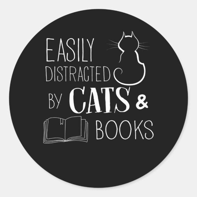 Leicht abgelenkte Katzen und Bücher Runder Aufkleber (Vorderseite)