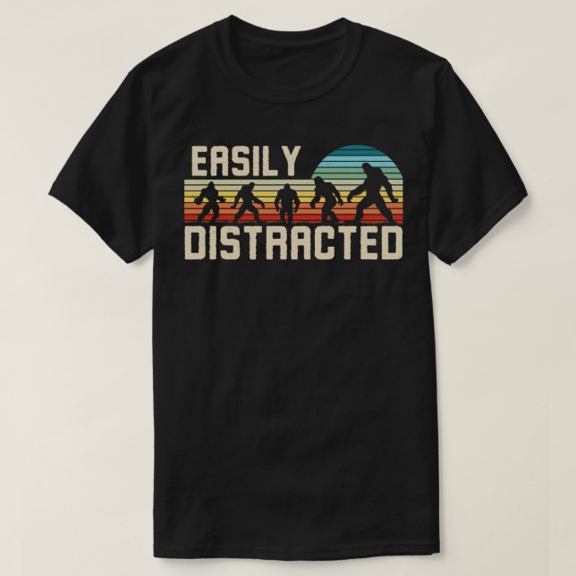 Leicht abgelenkter Bigfoot T-Shirt (Design vorne)
