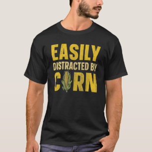 Leicht ablenkbar durch das Angebot an Mais für ein T-Shirt