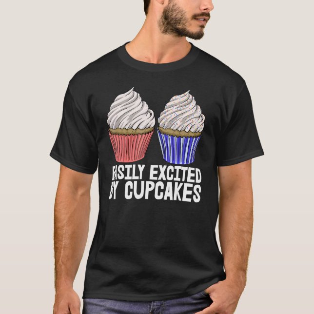 Leicht begeistert von den Muffins gebackenen Cupca T-Shirt (Vorderseite)