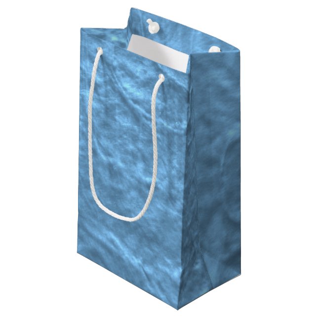 Leicht blaues Texturpapier Kleine Geschenktüte (Vorderseite Schrägansicht)