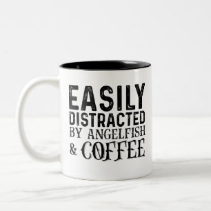 Leicht von Angelfisch und Kaffee abgelenkt Zweifarbige Tasse