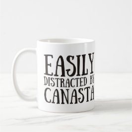 Leicht von Canasta abgelenkt Kaffeetasse