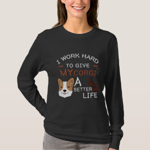 Leicht von Corgis abgelenkt T-Shirt