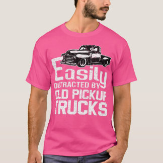 Leicht von den alten Lieferwagen-Platz-LKWs abgele T-Shirt