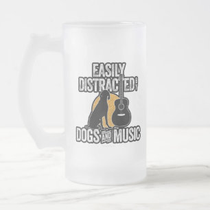 Leicht von Hunden und Musik abgelenkt Mattglas Bierglas