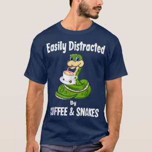 Leicht von Kaffee & Schlangen abgelenkt Funny Snak T-Shirt