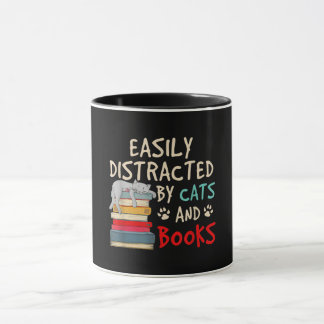 Leicht von Katzen und Büchern abgelenkt | Funny Ca Tasse