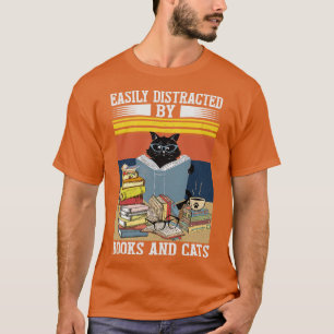 Leicht von Katzen und Büchern abgelenkt Niedliche  T-Shirt